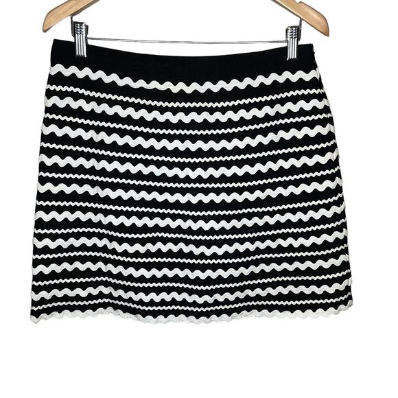Michael Kors Made in Italy Designer Mini Skirt Black & White EUC Size 8 - Picture 1 of 10